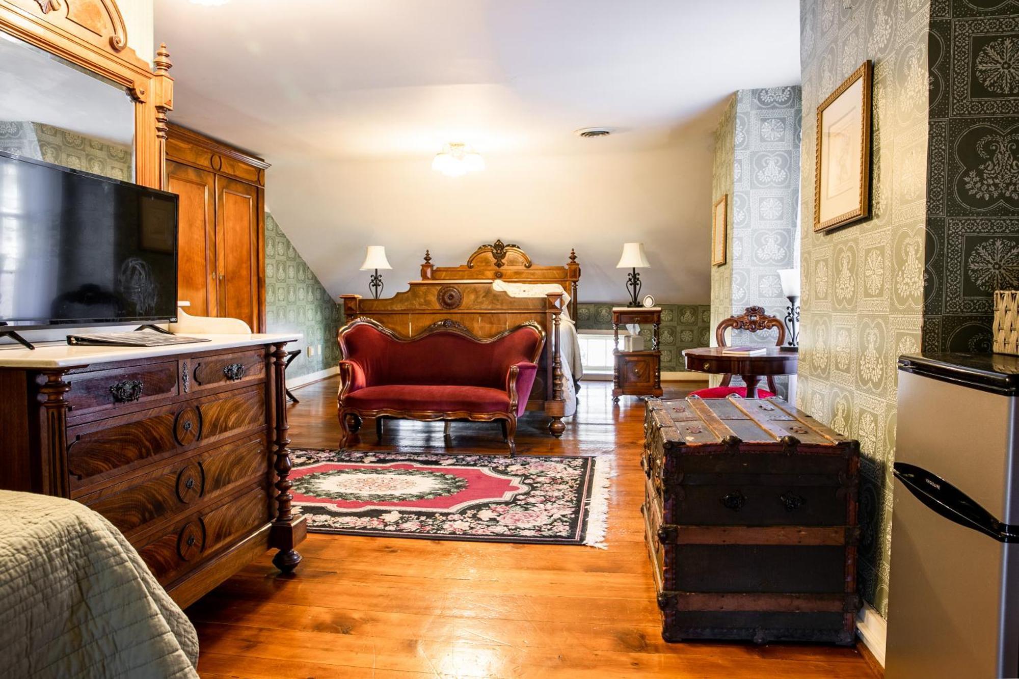 The Emig Mansion Bed & Breakfast Йорк Стая снимка