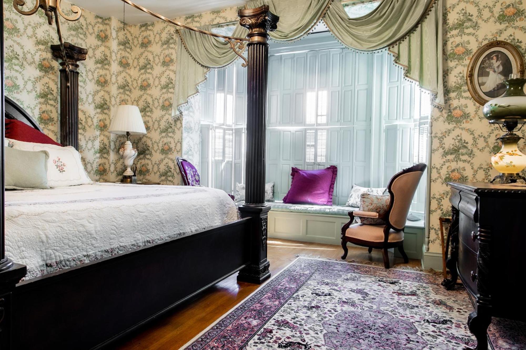 The Emig Mansion Bed & Breakfast Йорк Стая снимка